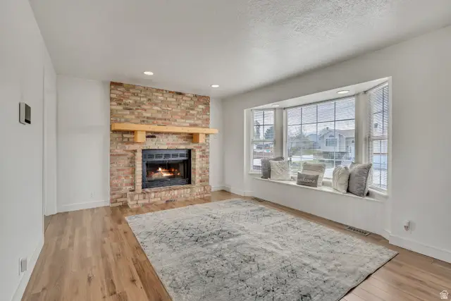 6873 S Red Elm Cir, West Jordan, UT 84081 - #2