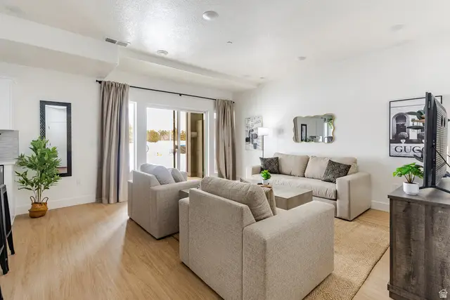 5846 N Jeeder Dr, Mountain Green, UT 84050 - #3