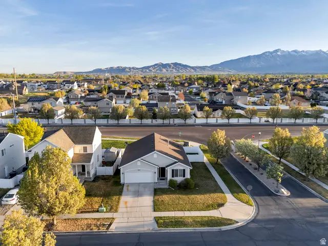 2087 E Hawthorne St N, Saratoga Springs, UT 84043 - #2