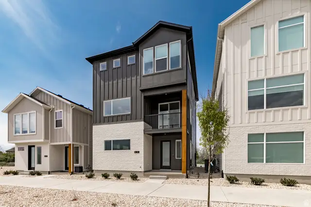 92 S 1100 W #4, Farmington, UT 84025 - #1