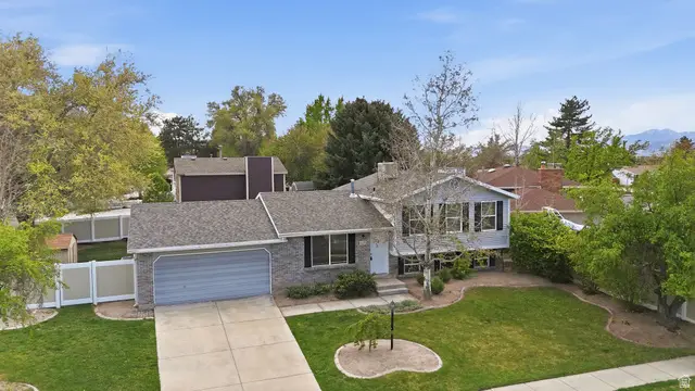 2146 E Newcastle Dr, Sandy, UT 84093 - #3