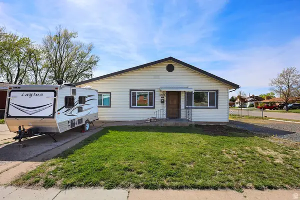 5709 S 2050 W, Roy, UT 84067