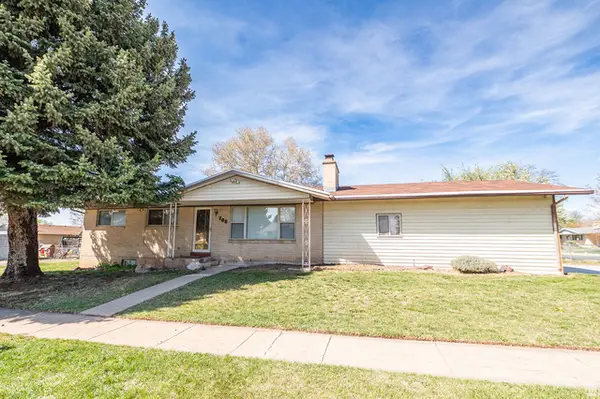 788 W 2400 N, Clinton, UT 84015