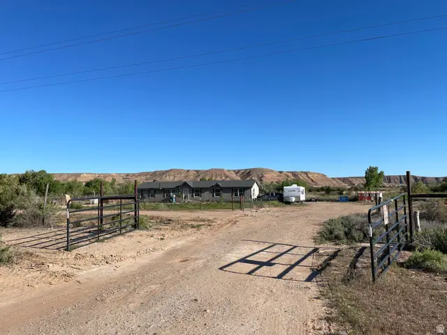 240 E Horseshoe Bend Rd, Vernal, UT 84078 - #2
