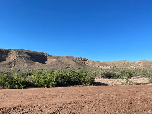 240 E Horseshoe Bend Rd, Vernal, UT 84078 - #3