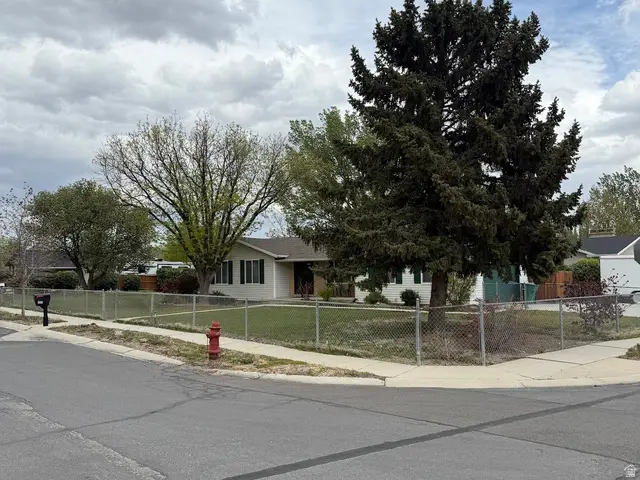 8041 S Bueno Vista Dr W, West Jordan, UT 84088 - #2