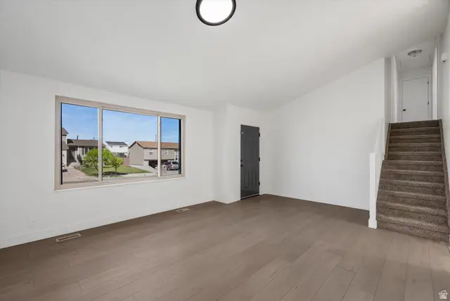 3369 S Greenmont Dr, West Valley City, UT 84120 - #2
