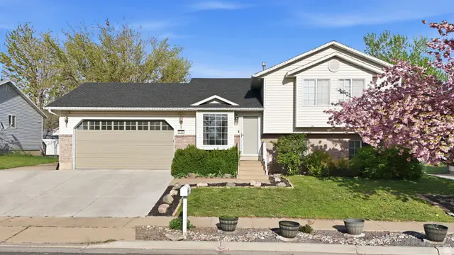 634 N 1300 W, Clinton, UT 84015 - #1