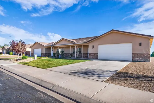 157 W 200 S, Ivins, UT 84738 - #3