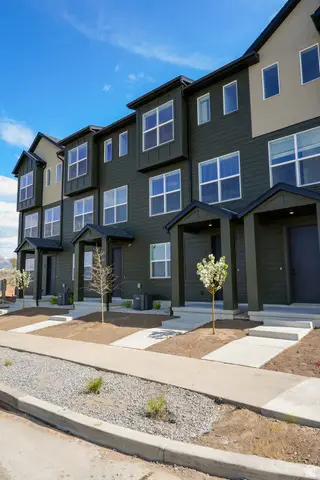 4046 S Sandridge Dr W #1, Roy, UT 84067 - #2