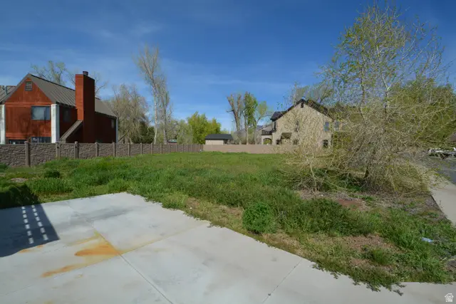 4324 Riverwalk Dr, Riverdale, UT 84405 - #3