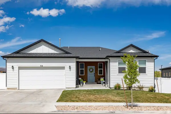 712 W Blue Mountain Dr, Saratoga Springs, UT 84045