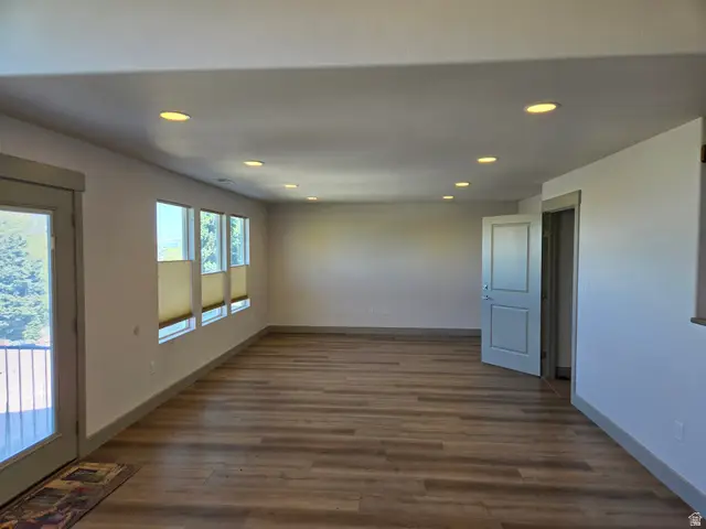 1126 E Benchview Dr N, North Ogden, UT 84404 - #3