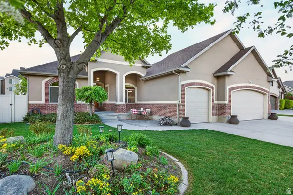 8062 S Ponds Lodge Dr, West Jordan, UT 84081