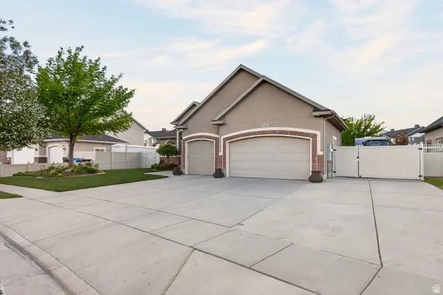 8062 S Ponds Lodge Dr, West Jordan, UT 84081 - #3