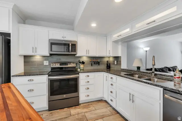 825 E Three Fountains Cir #6, Murray, UT 84107 - #3