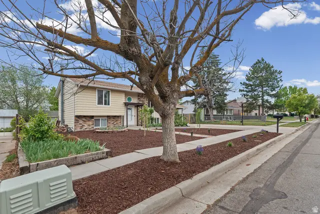 5997 S Ginger St W, Taylorsville, UT 84129 - #2