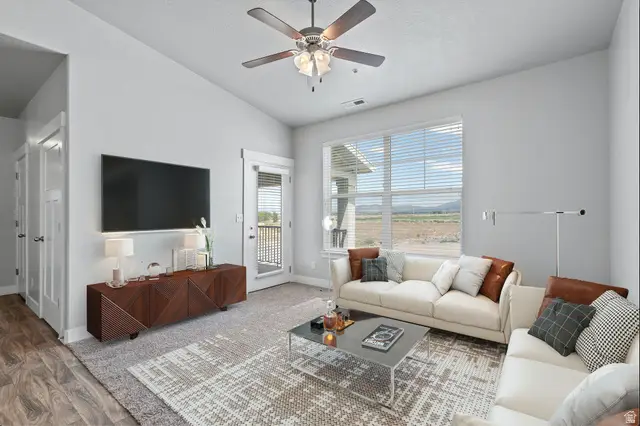 118 W Silver Springs Dr, Vineyard, UT 84059 - #1