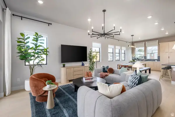 2002 E Wilshire Rd #7, Holladay, UT 84117