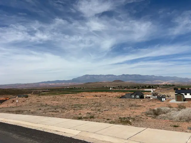 934 W 3270 S #2, Hurricane, UT 84737 - #1