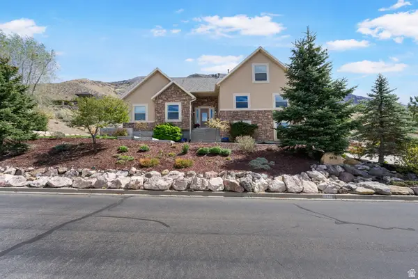 9476 N Avanyu Dr, Cedar Hills, UT 84062