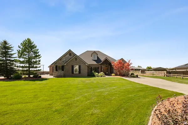 1829 W Heritage Ranch Dr N, Farr West, UT 84404