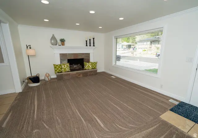 9718 S 1210 E, Sandy, UT 84094 - #3