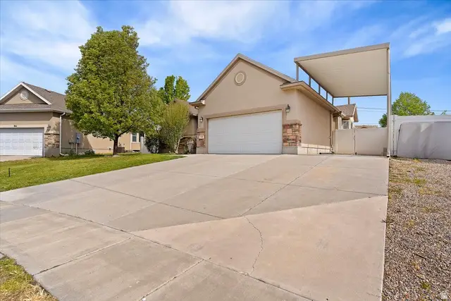 949 E Chris Cir, Clearfield, UT 84015 - #2