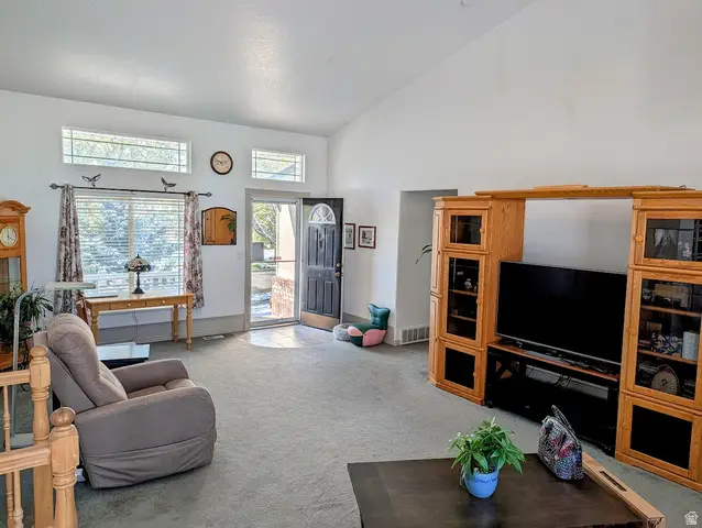 5798 W Moon Shadow Dr, Herriman, UT 84096 - #3