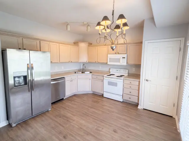 6729 S Pine Landing Way, West Jordan, UT 84084 - #2