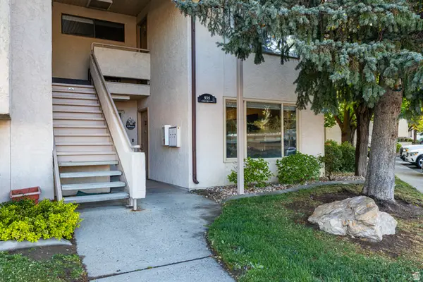 935 E Creekhill Ln #11, Midvale, UT 84047