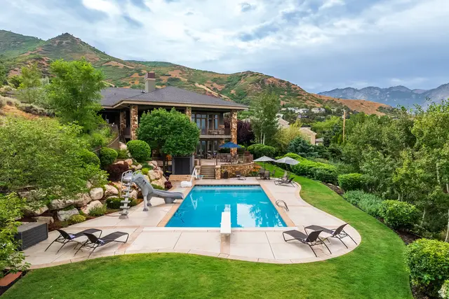 2076 S Scenic Cir E, Salt Lake City, UT 84109 - #3
