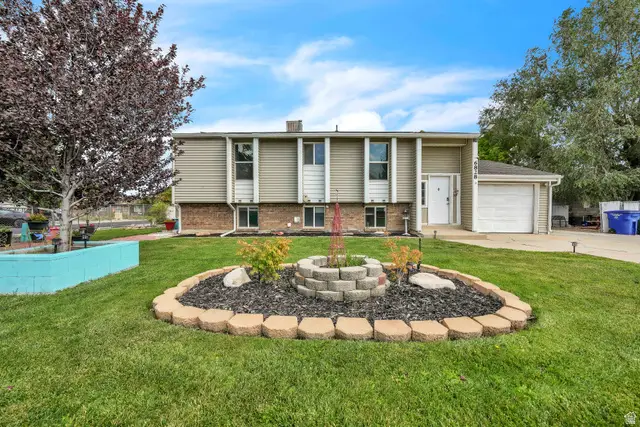 6828 W Copperhill Dr, West Valley City, UT 84128 - #1