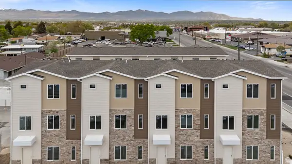 7218 S Ramanee Dr E, Midvale, UT 84047