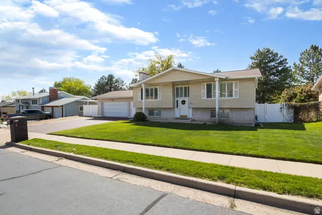 915 Aspen Way, Layton, UT 84040 - #3