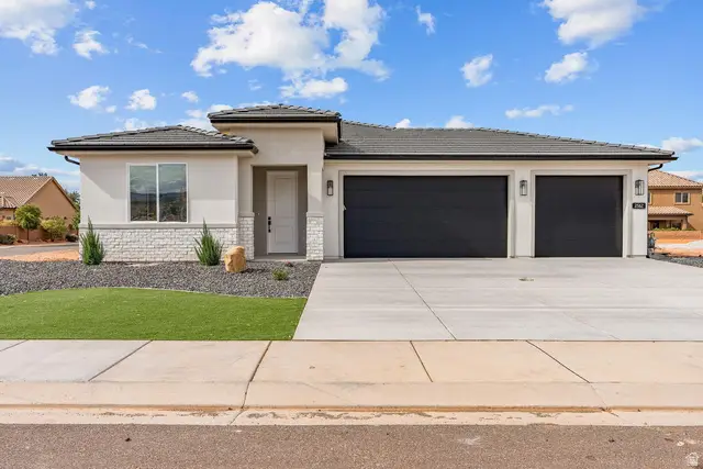 2562 S 3870 W, Hurricane, UT 84737 - #1