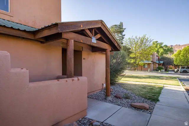 382 E Pueblo Ct, Moab, UT 84532 - #2