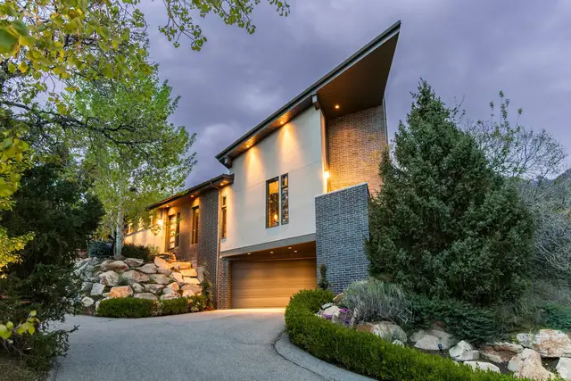 3455 E Danish Rd S, Cottonwood Heights, UT 84093 - #3