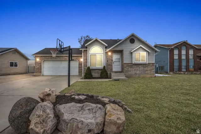 4933 S 3900 W, Roy, UT 84067 - #1