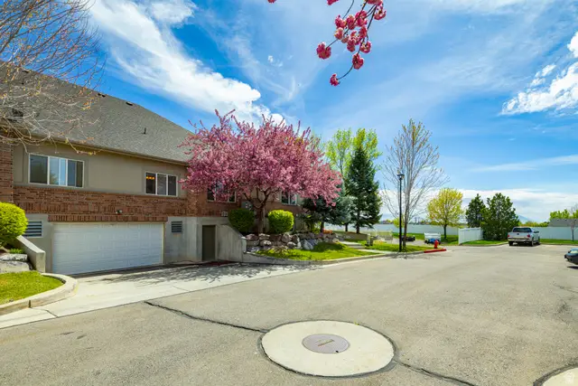 4429 W Bridgestone Dr N, Cedar Hills, UT 84062 - #3