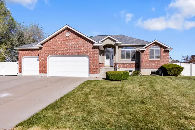 3648 Troon Dr, Syracuse, UT 84075 - #2