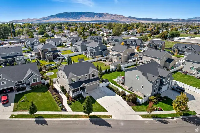 1203 W Appaloosa Ln, Lehi, UT 84043 - #3
