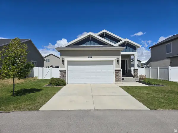 1529 E Erickson Knoll Ln, Eagle Mountain, UT 84005