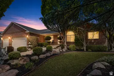 1097 W Snowflake Cir S, South Jordan, UT 84095