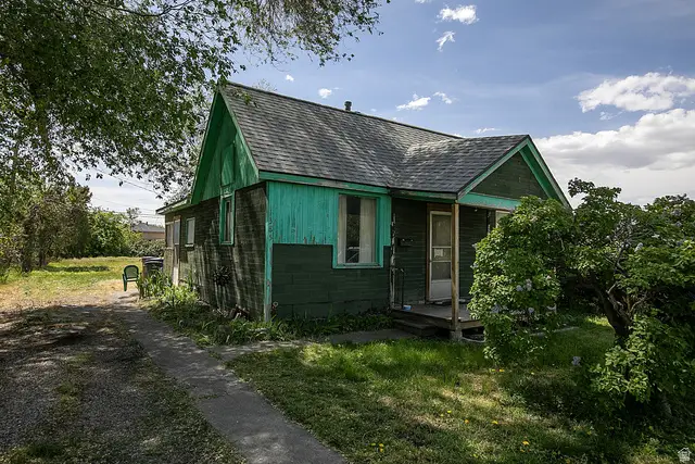 1385 W Pacific Ave S, Salt Lake City, UT 84104 - #1
