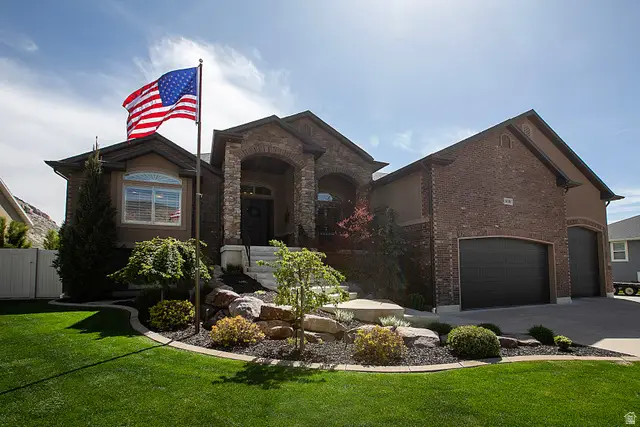 909 E 2050 N, North Ogden, UT 84414 - #3