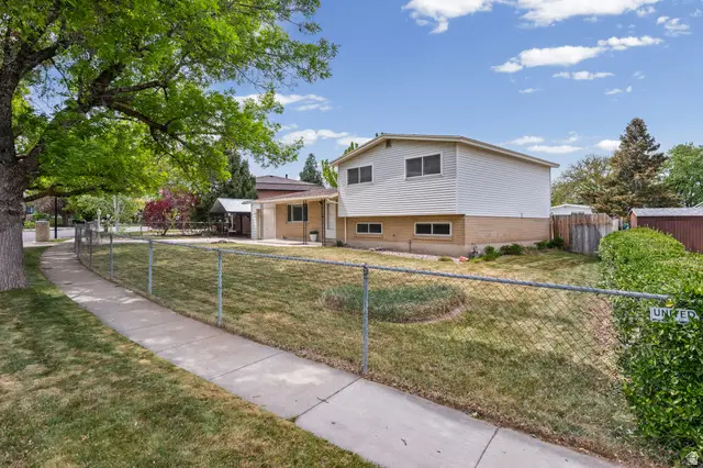 3846 W Meadow Gate Dr, West Valley City, UT 84120 - #3