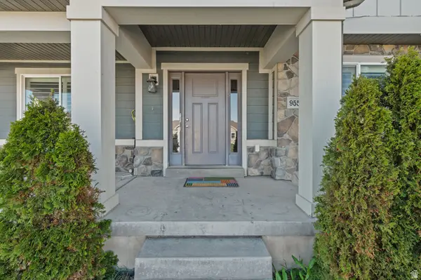 9552 N Horizon Dr W #113, Eagle Mountain, UT 84005