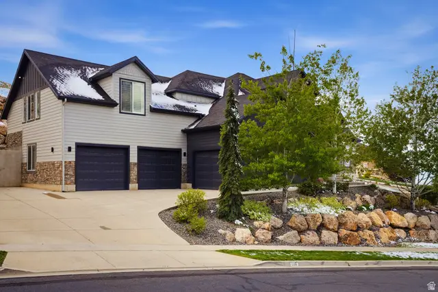 208 E Parkway Cir N, North Salt Lake, UT 84054 - #3
