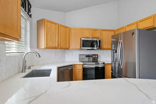 1432 W Brunello Dr S, Bluffdale, UT 84065 - #3